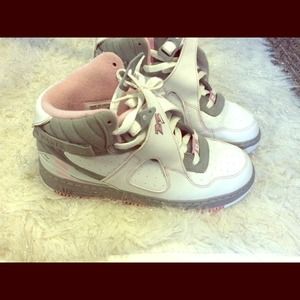 🎀Gray& pink nike Air Jordan high tops🎀