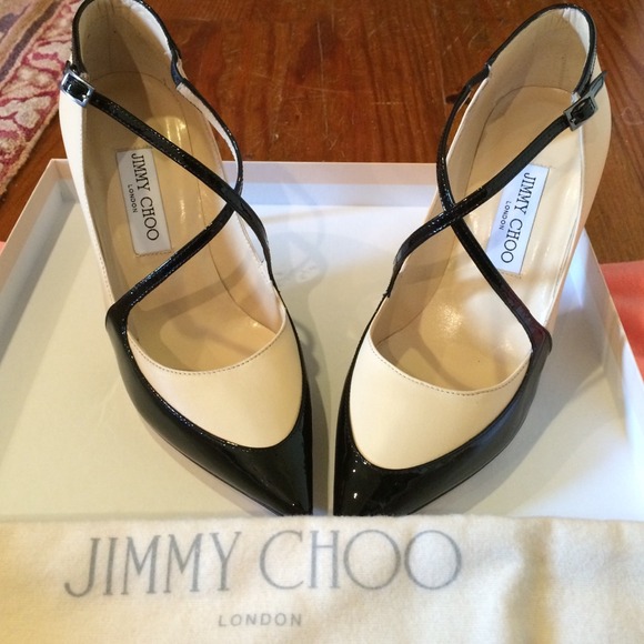 Cream and black patent heels - Picture 1 of 5