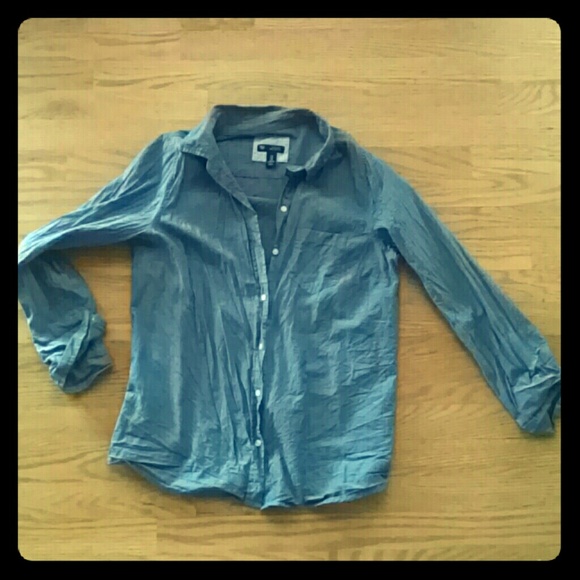Gap Chambray full button shirt