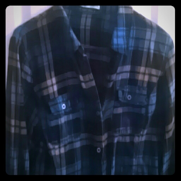 Womens Lg. Plaid button up top
