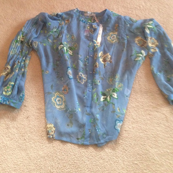 NWT sheer button up blouse.  Size M Medium