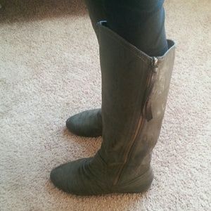 REDUCED!!!  R2 by Report Brown Boots LIKE NEW!