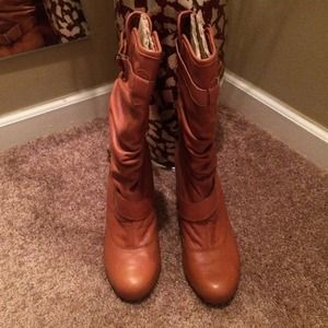 FAB STEVE MADDEN BOOTS