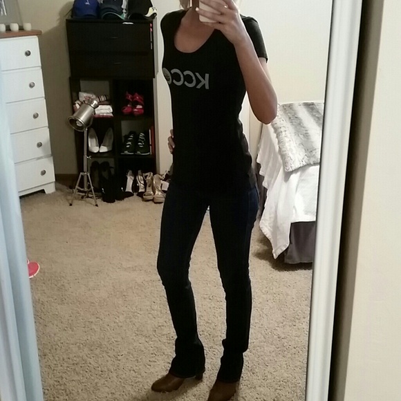 Authentic chive black t-shirt!