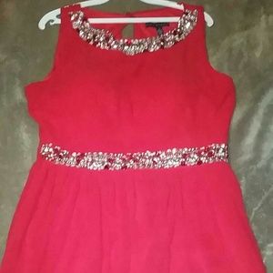 Cute dress!!:)