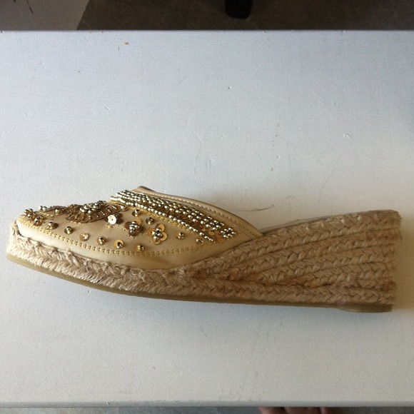 GOLD SEQUIN SLIP ON SHOES 😀ON SALE - Picture 3 of 4