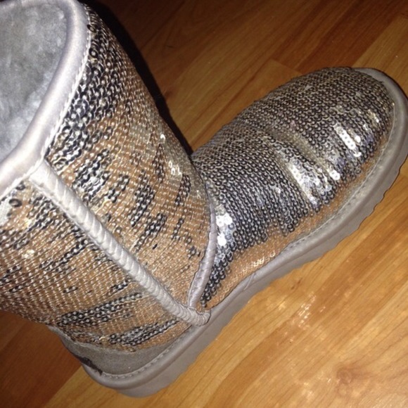 UGG Boots - Silver sparkly uggs