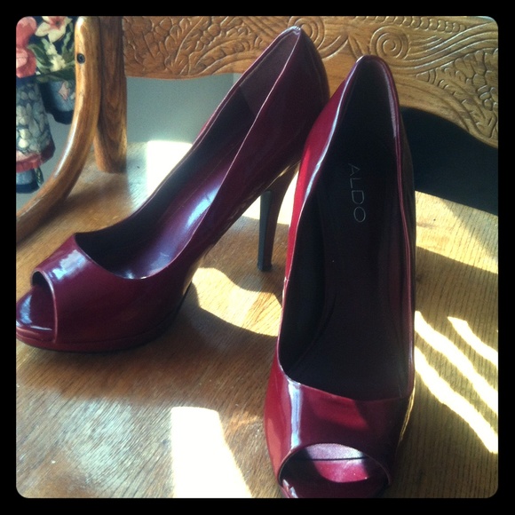 ALDO Peep toe pumps