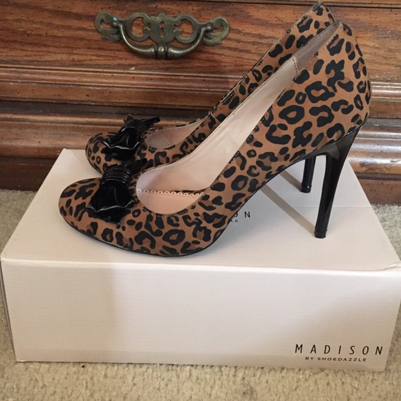 Leopard Pumps