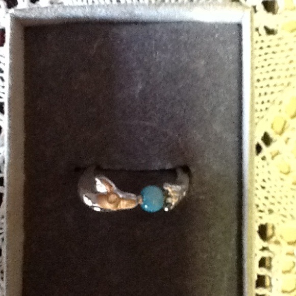 Dolphin ring