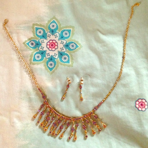 Purple gold stunning necklace and earring