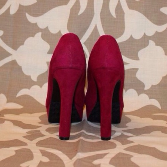 Magenta Suede Pumps👠💕 - Picture 3 of 4