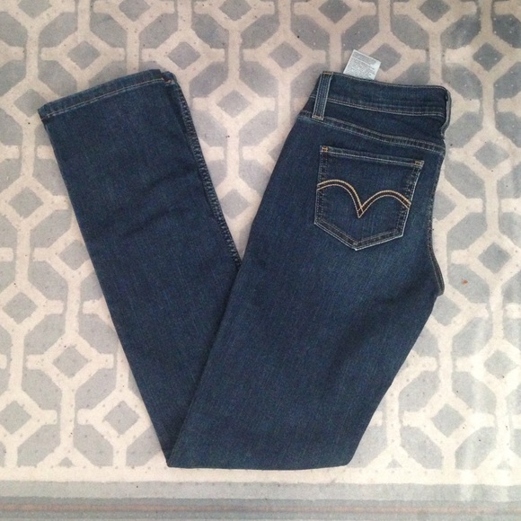 Levi's Denim - ✖️SOLD✖️ Levi's Too Superlow Straight Leg Jeans