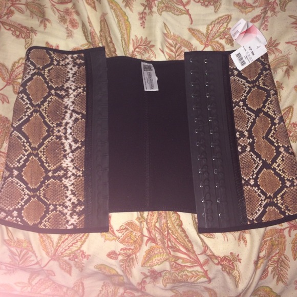 Waist trainer💦👙