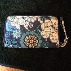 Vera bradley zip around wallet