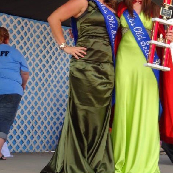 Olive Green Mermaid Dress