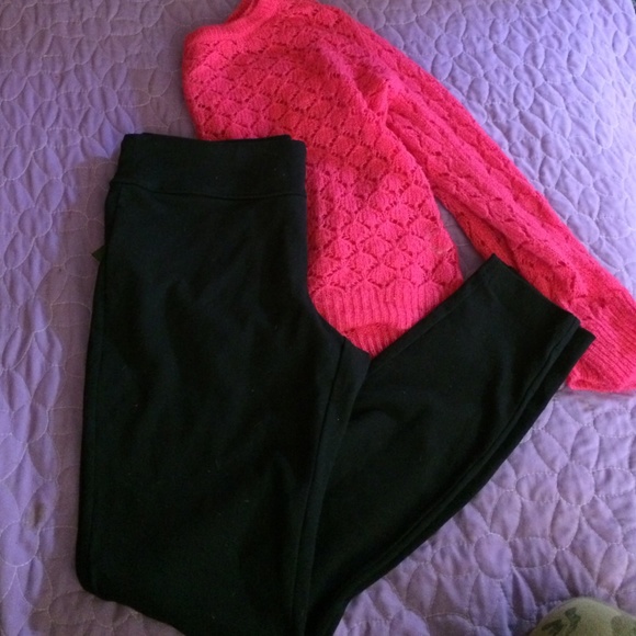 Black leggings
