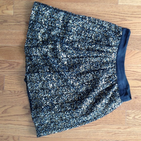Club Monaco Skirts - Club Monaco Sequined Skirt Club Monaco Skirts - Club Monaco Sequined Skirt