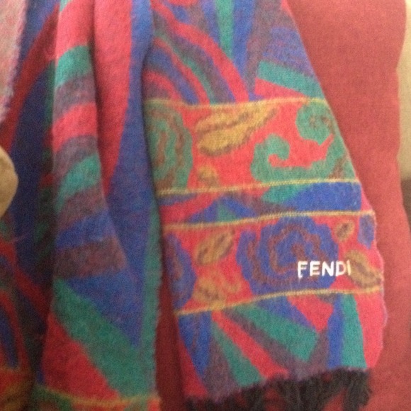 FENDI SCARF - Picture 2 of 2