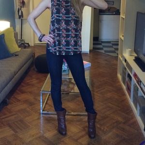 BDG Cigarette High-rise Jeans. Size 24. Inseam 34