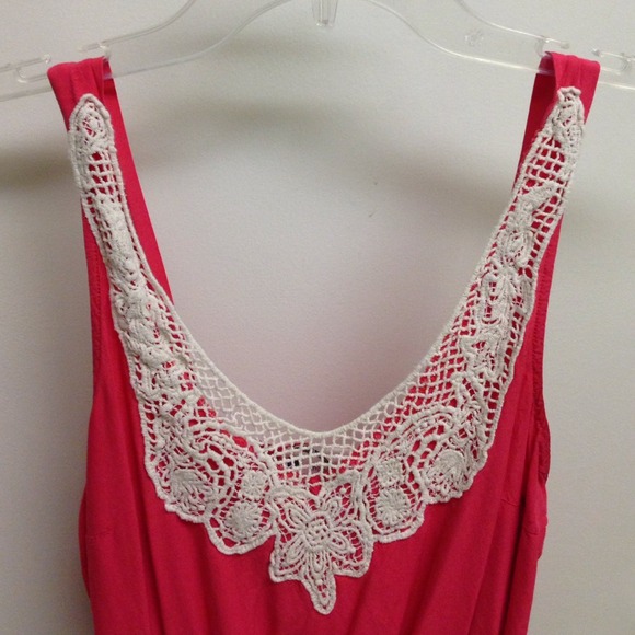 tunic - Picture 3 of 3
