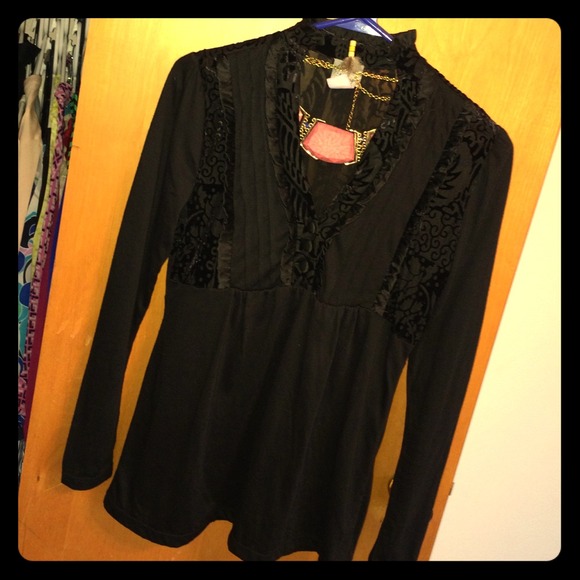 Awesome Detailed Top!