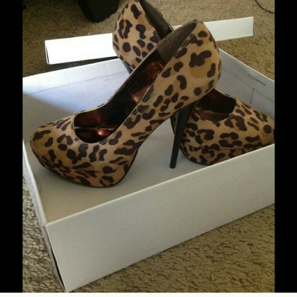 Leopard heels