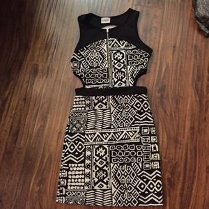 LA hearts dress