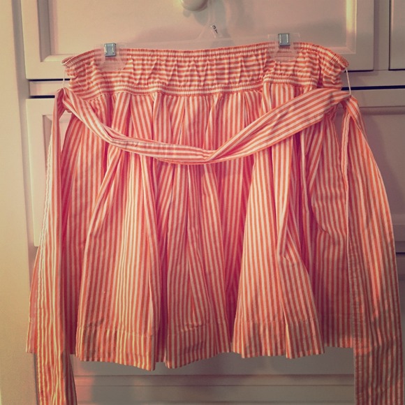 Hollister Skirt!