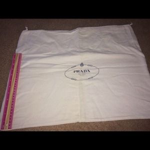 Prada dust bAg