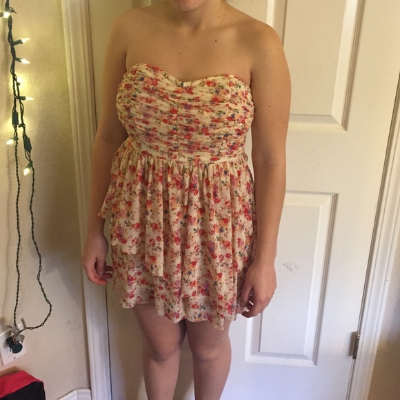 Floral strapless party dress