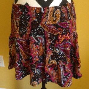 Cute paisley pattern skaters skirt Rue 21 sz.Small
