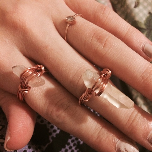 Dainty Quartz Wire Wrapped Ring - Picture 2 of 2