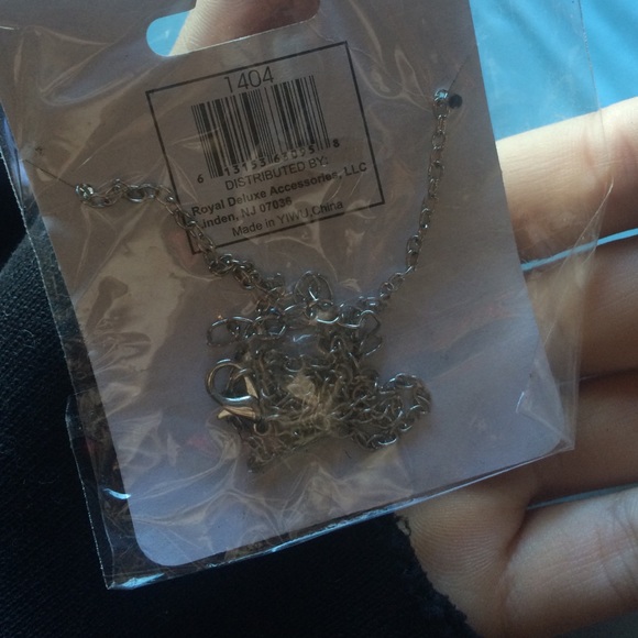 Necklace - Picture 3 of 4