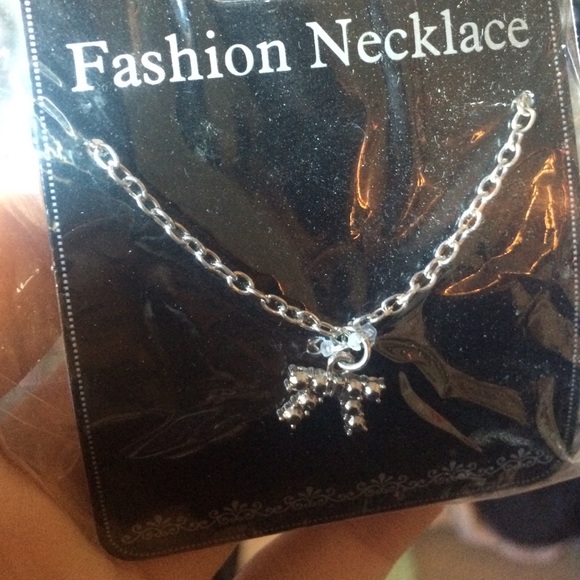 Necklace - Picture 4 of 4