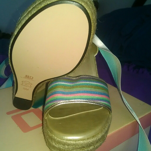 Jennifer Lopez Wedges - Picture 2 of 4