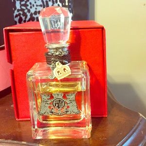 Traded !Juicy couture  tour perfume