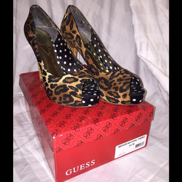 4.5" Leopard Print Guess Stiletto's like new