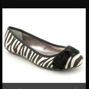 Zebra print flat!