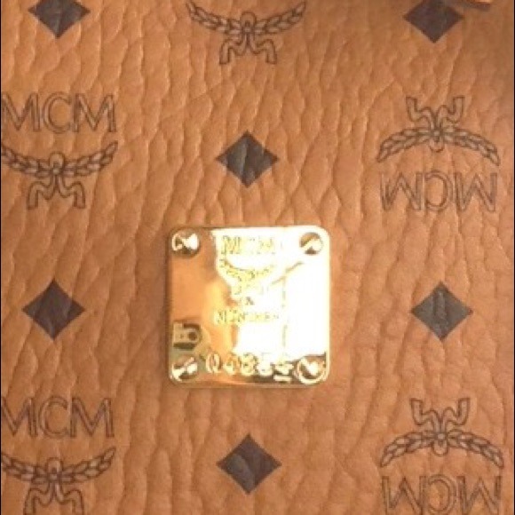 MCM signature bowler bag - Picture 3 of 4