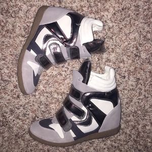 Women's wedge sneakers