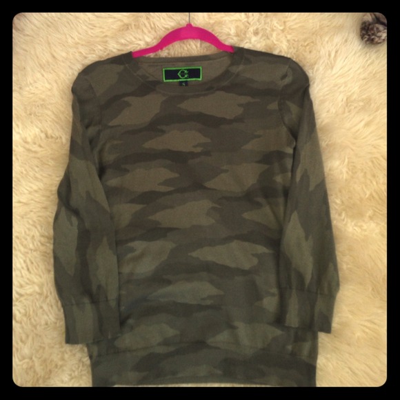 C. Wonder camoflage sweater