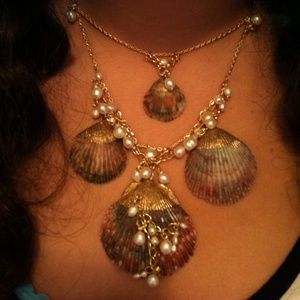 Necklace all fresh water pearls.  🎉Make Offer. 🎉