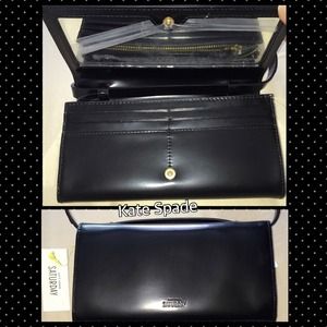 Kate Spade Wallet on the go w/Detachable Strap.