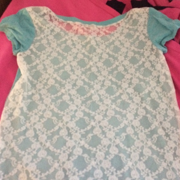 Teal shirt from Pac Sun with lace pocket and back - Picture 2 of 2