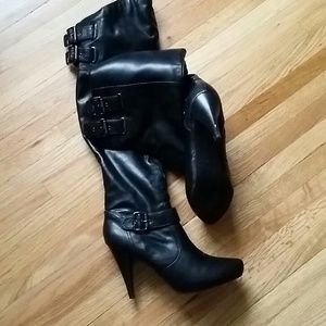 Over the knee black Guess boots