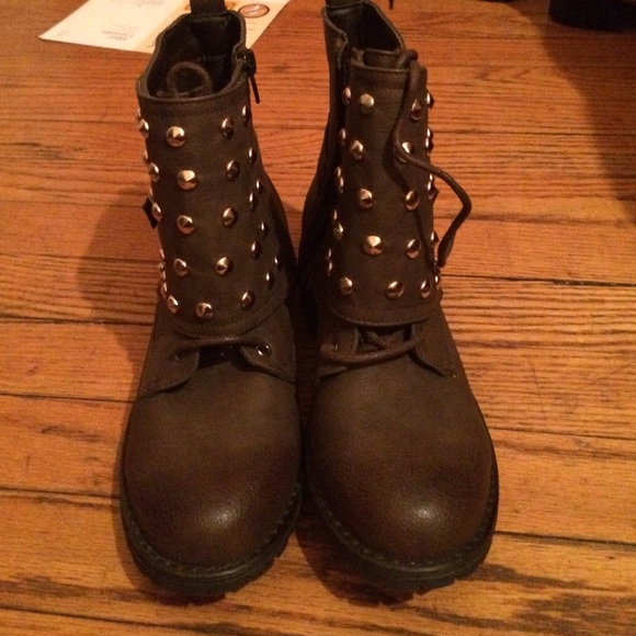 Booties - Picture 3 of 3