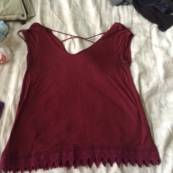 American eagle Maroon shirt