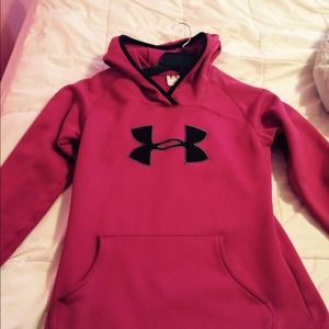 Under Armour Women's Sweatshirt