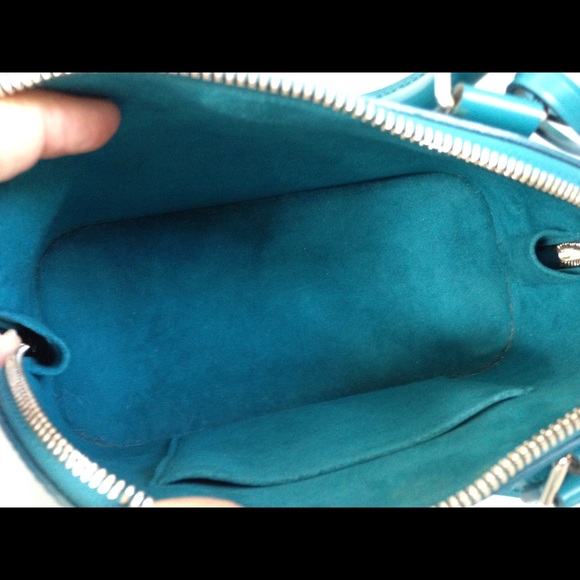 Louis Vuitton Epi Alma BB - Picture 4 of 4